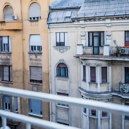 Pannonia View Delight Apartment *